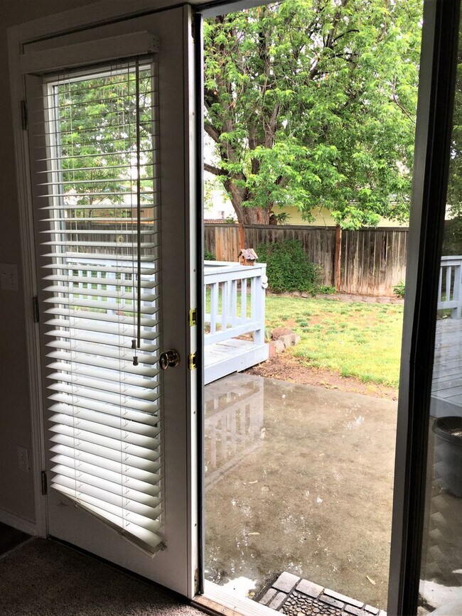 Building Photo - Great 3 bed 2 bath home in downtown Eagle.