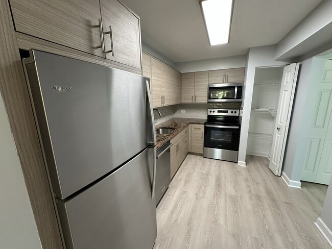 Building Photo - 1 Villa Verde Dr