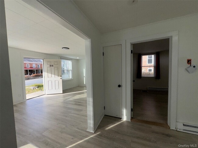 Building Photo - 88 Main St