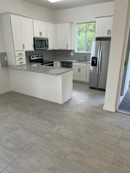 Building Photo - 1510 Pioneer Way