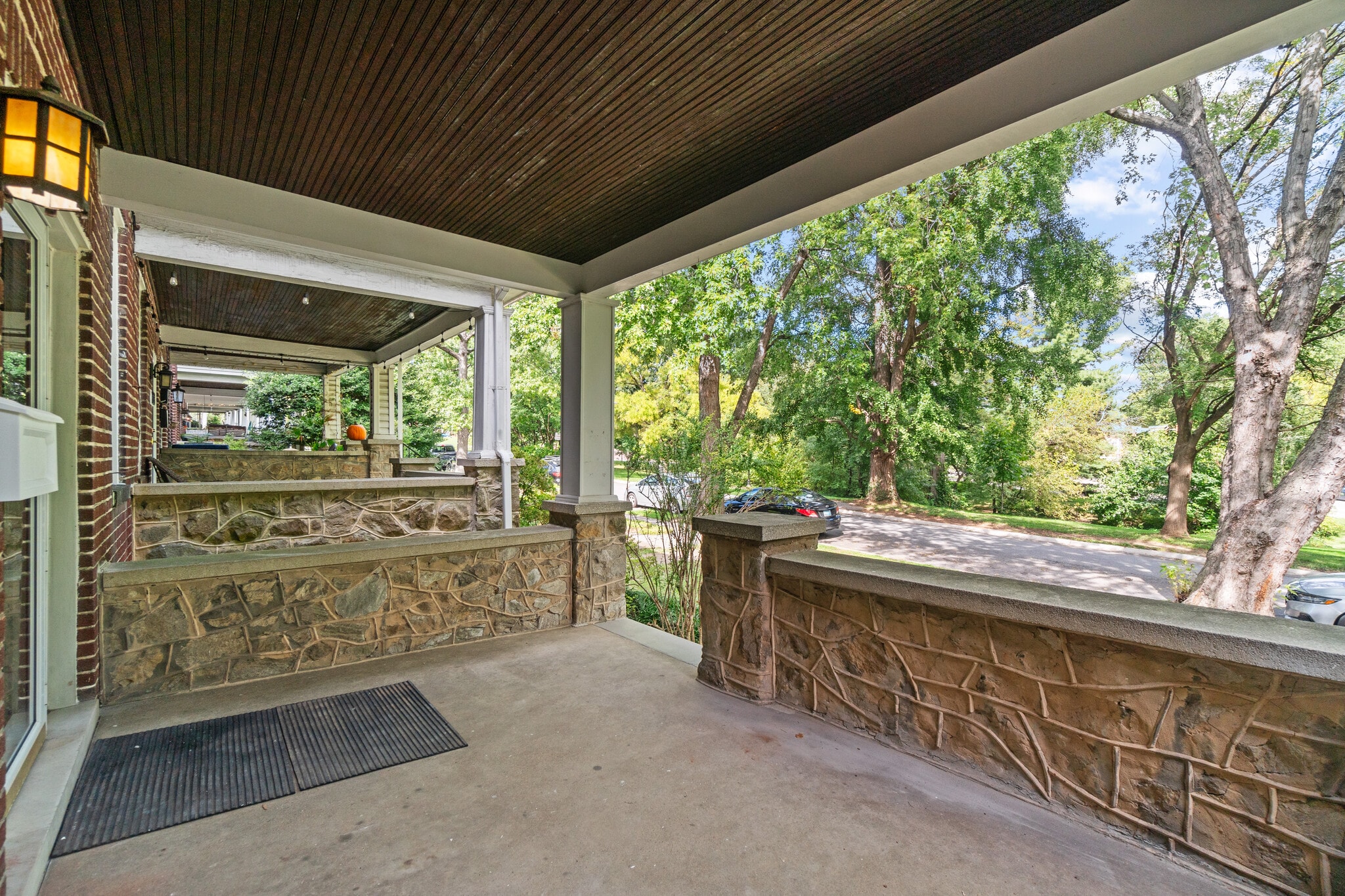 Building Photo - 2926 Wyman Pky