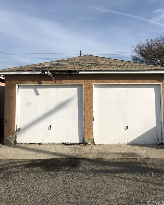 Building Photo - 17039 Crenshaw Blvd