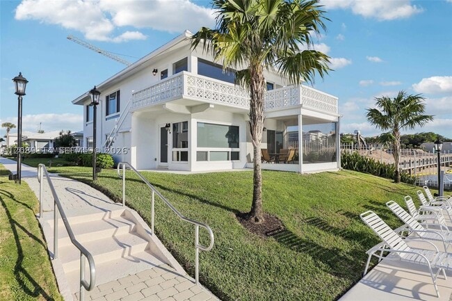 Building Photo - 1187 Hillsboro Mile
