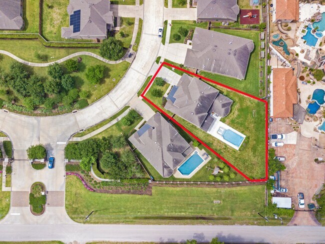 Building Photo - 24910 Meadowthorn Crest Ln