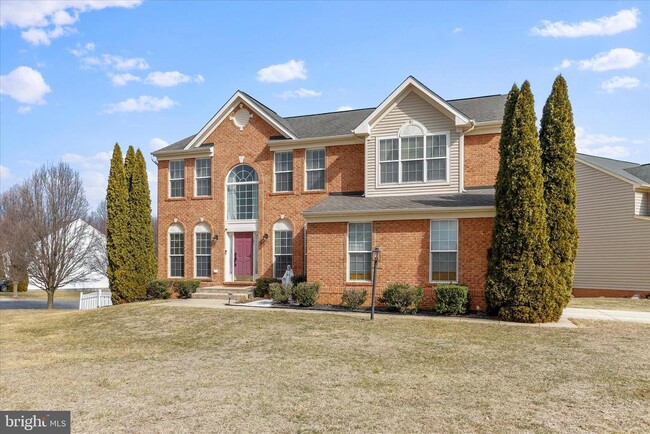 Building Photo - 301 Fontana Cir