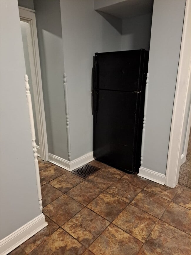 Building Photo - 1114 Fairbanks Ave