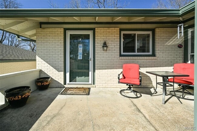 Building Photo - 835 Knickerbacker Dr