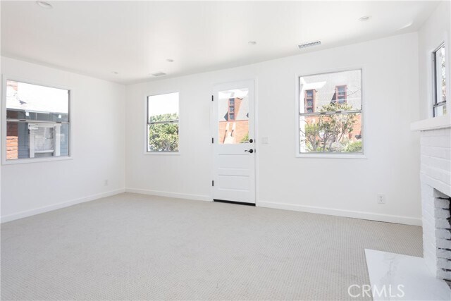 Building Photo - 600 Emerald Bay