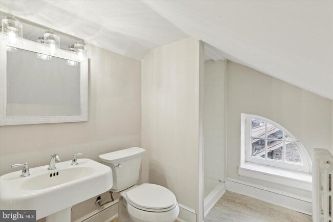 Building Photo - 1329 Olive St