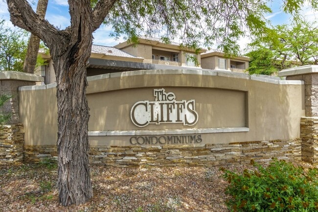 Building Photo - Condo in Cliffs Art North Mountain Community