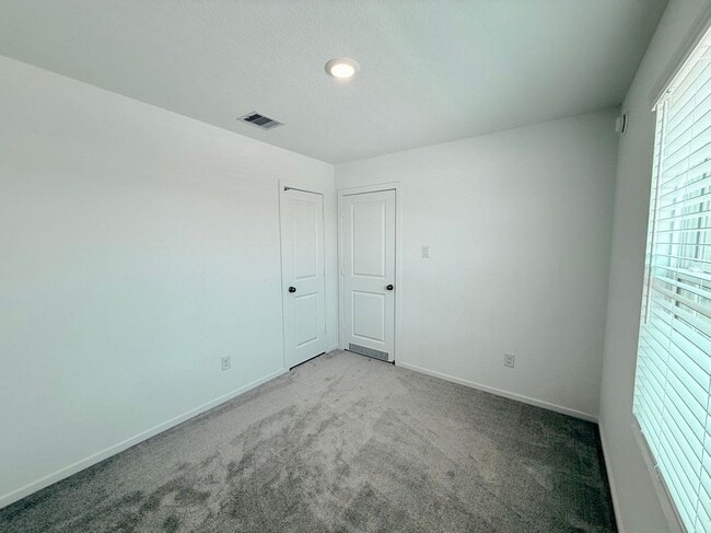 Building Photo - 21321 Carosella Dr