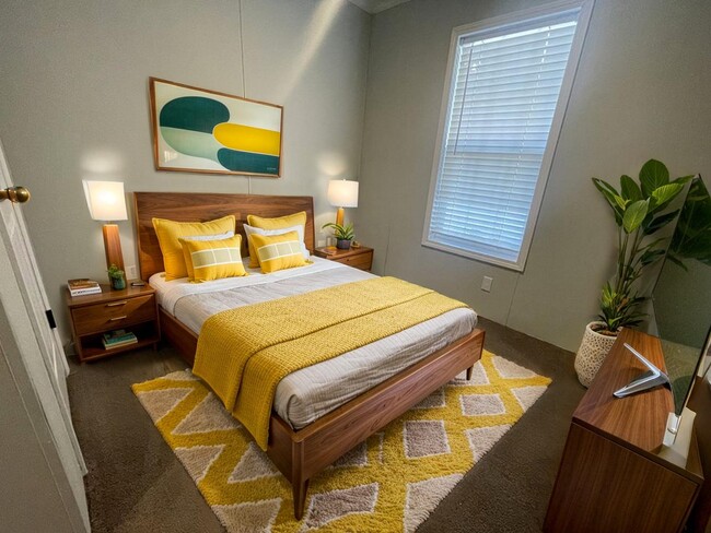 Building Photo - 15811 Croatia Dr