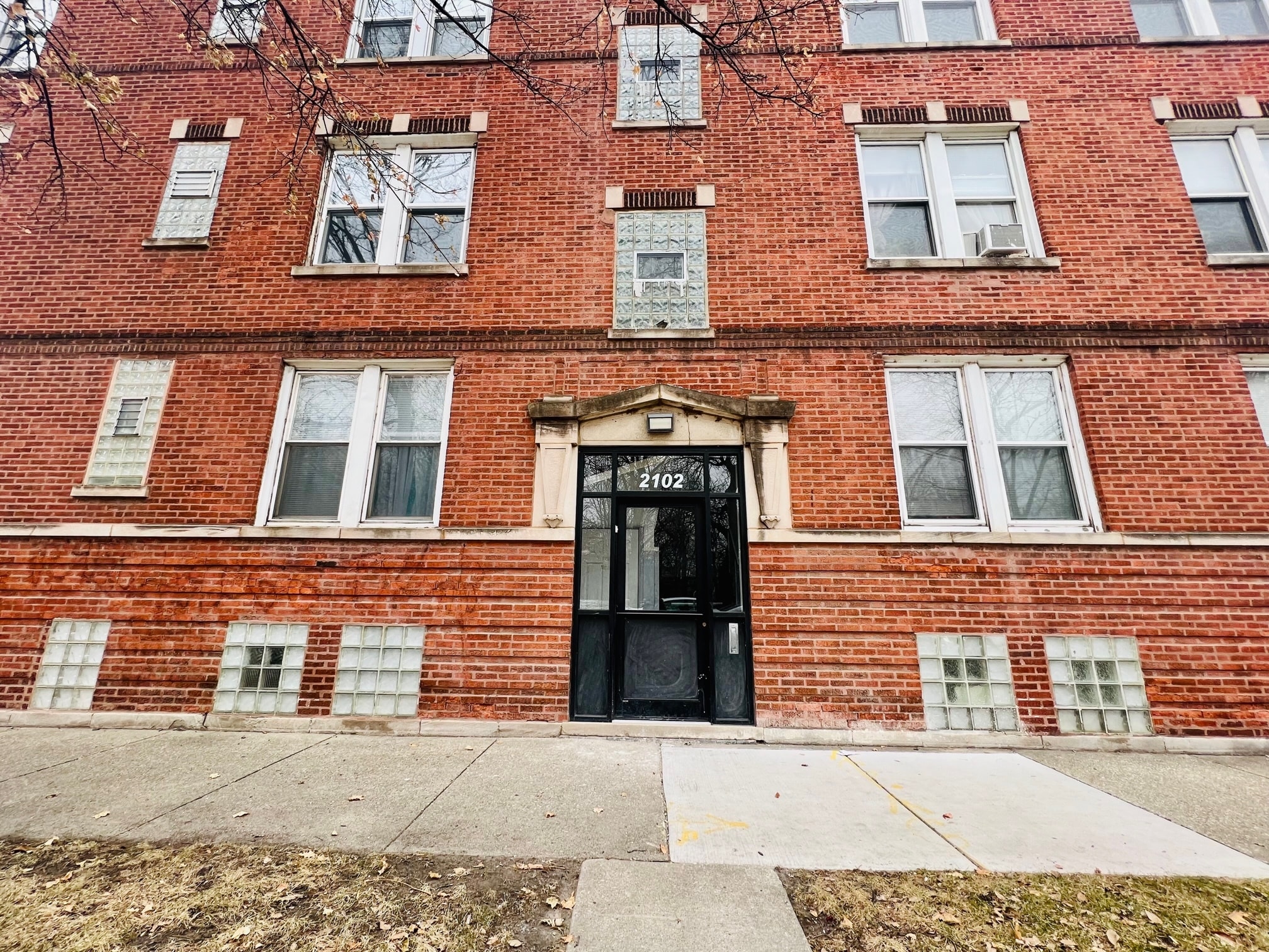 Building Photo - 2102 W 37th St