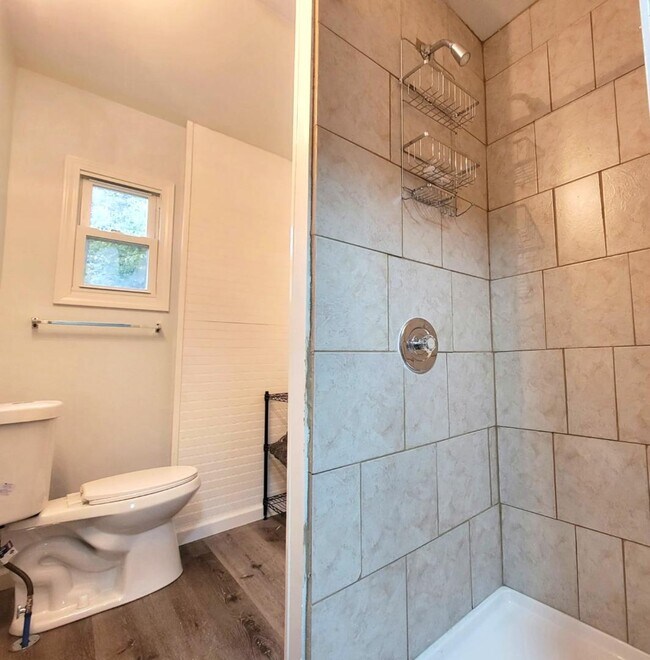 Building Photo - 2153 11th St SW