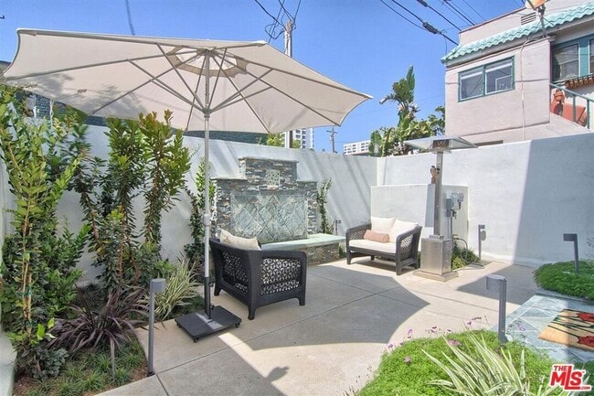 Building Photo - 2906 2nd St