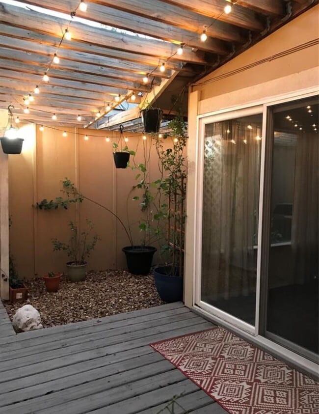 Building Photo - 11699 Village Pl Dr