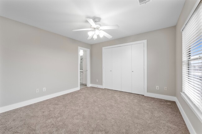 Building Photo - 9716 Linkmeadow Ln