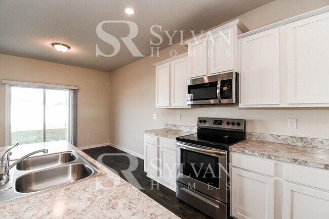 Building Photo - Coming HOME never felt so good!