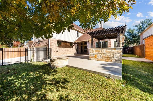 Building Photo - 1518 Lakeview Dr