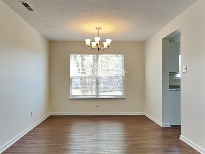 Building Photo - 8525 Morgan Dr