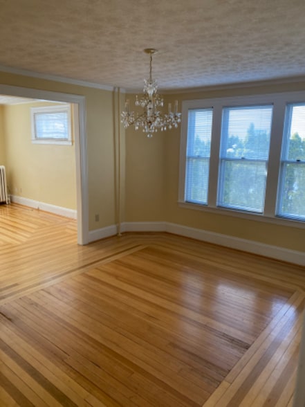 Building Photo - 18 Clearview Ave