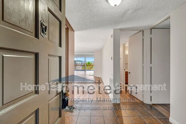 Building Photo - 2940 Lawrence St