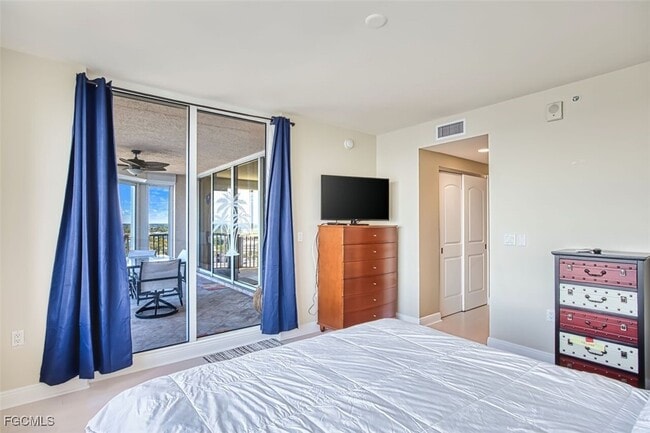 Building Photo - 2090 W First St