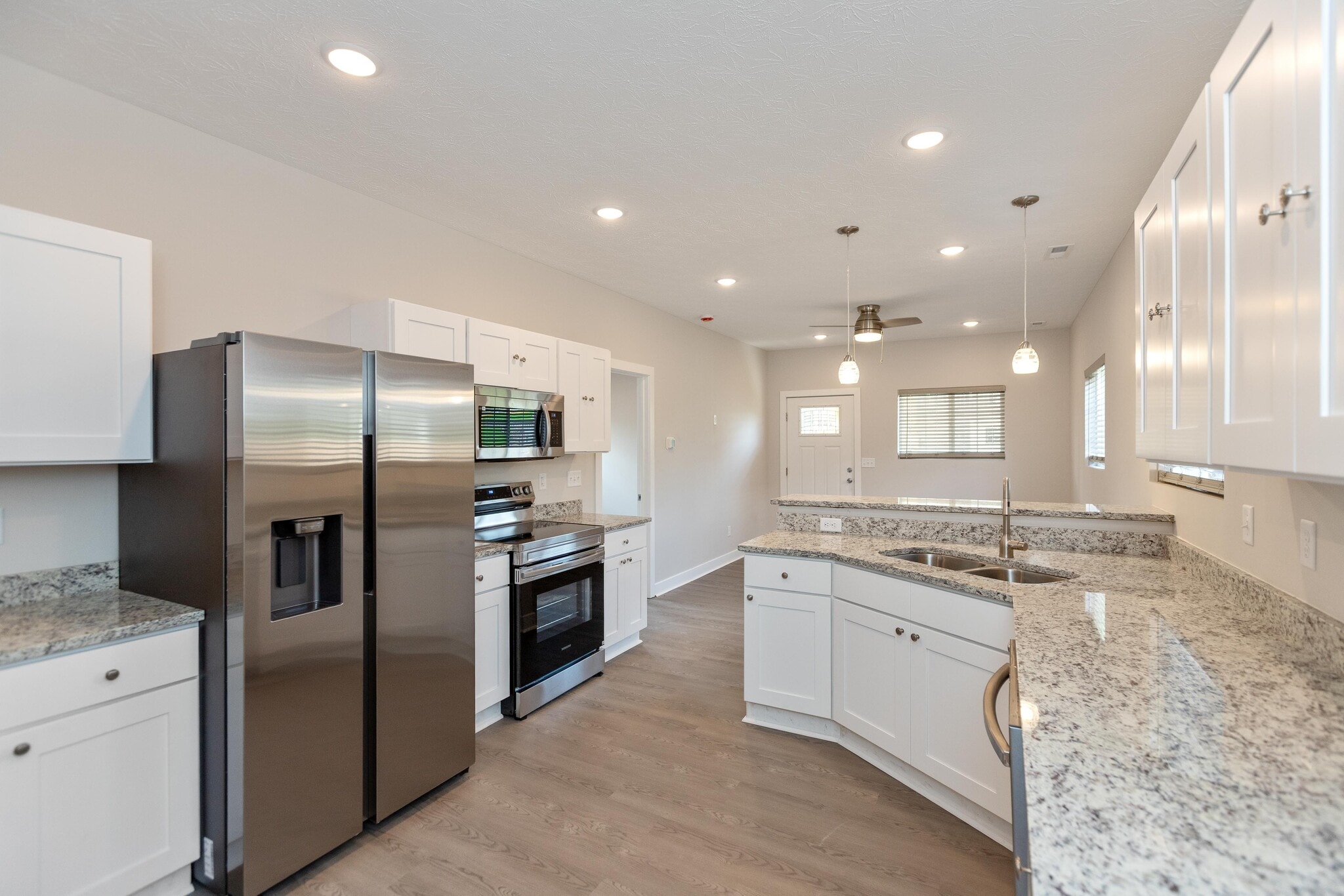 Downstairs Unit B Kitchen - 752 N Elder Ave