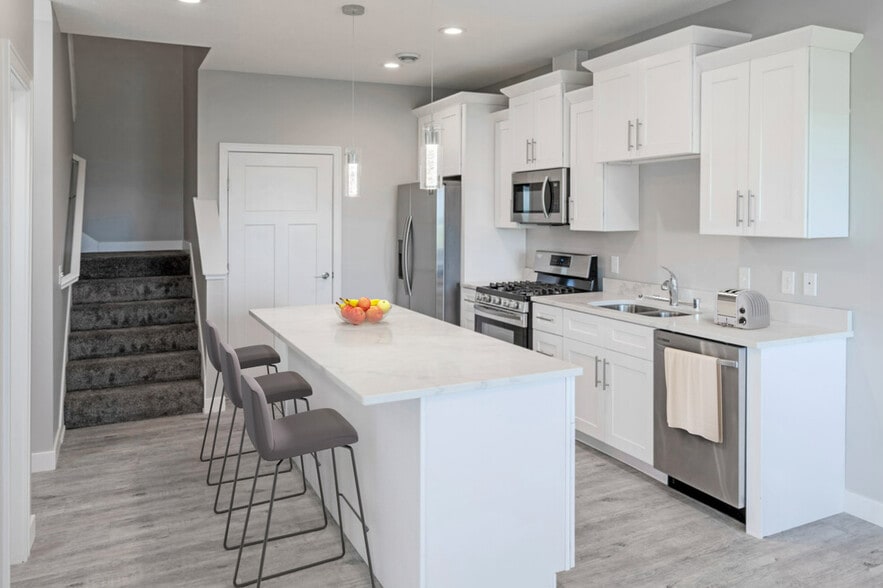 Primary Photo - Stone Haven Townhomes
