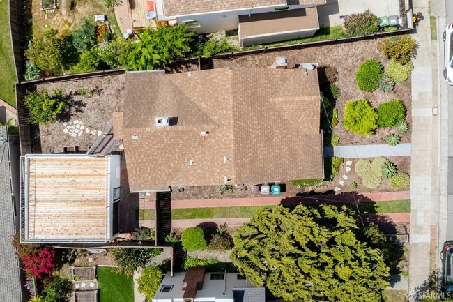 Building Photo - 3319 Herrier St