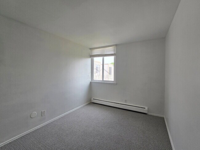 Building Photo - 1603 Cass Lake Rd