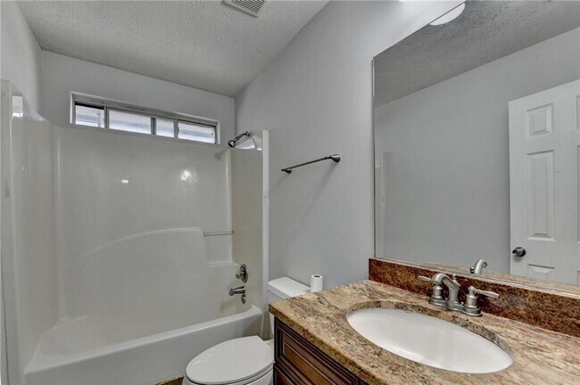 Building Photo - 1112 Ashbury Dr