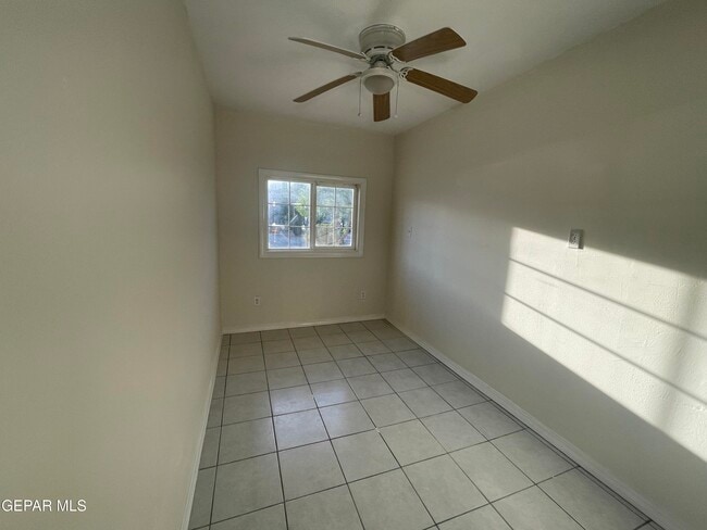 Building Photo - 1574 Rebecca Ann Dr
