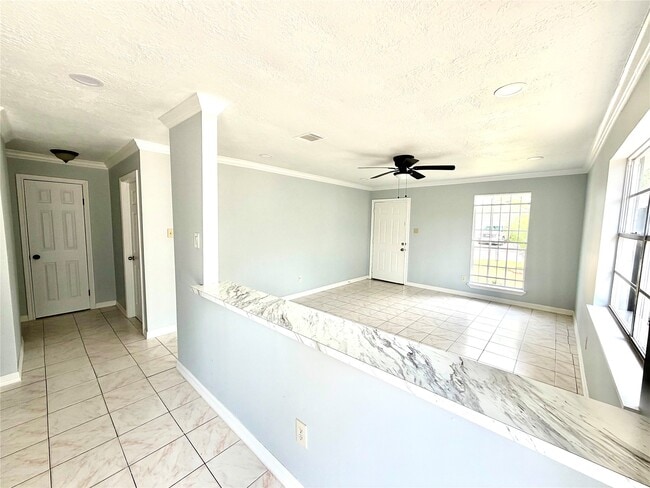 Building Photo - 718 Blue Rock Ct