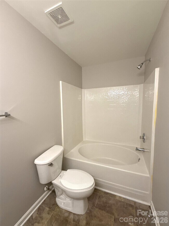 Building Photo - 1207 Joannas Ct