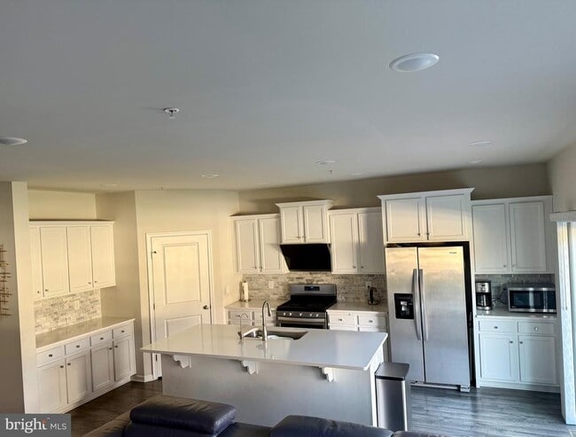 Building Photo - 2 Egret Way