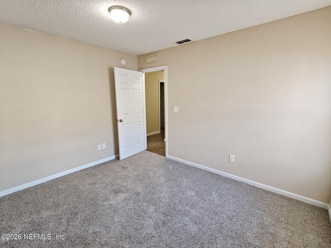 Building Photo - 8444 Hewitt St