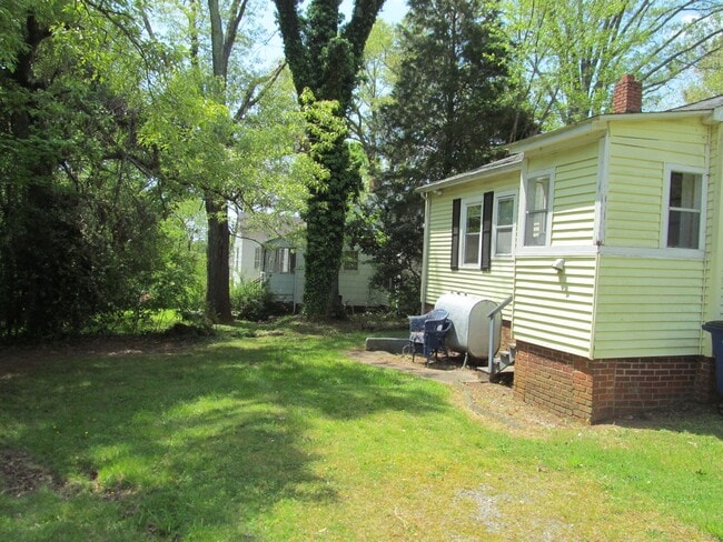 Building Photo - Ardmore Location