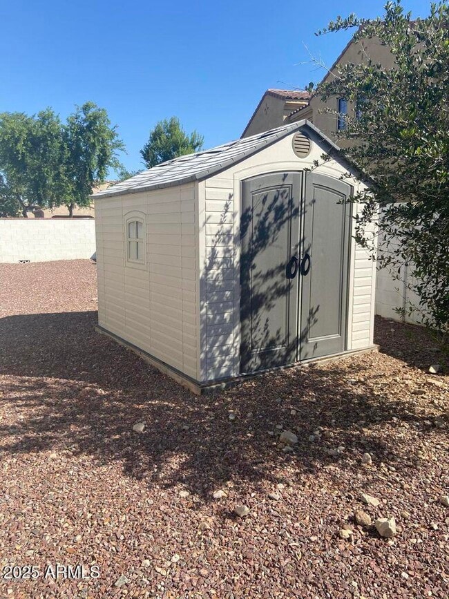 Building Photo - 20827 W Eastview Way