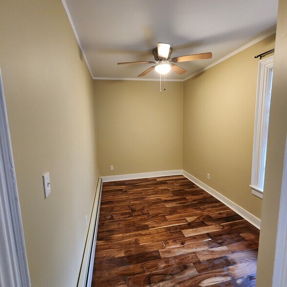 Building Photo - 11 Cady St