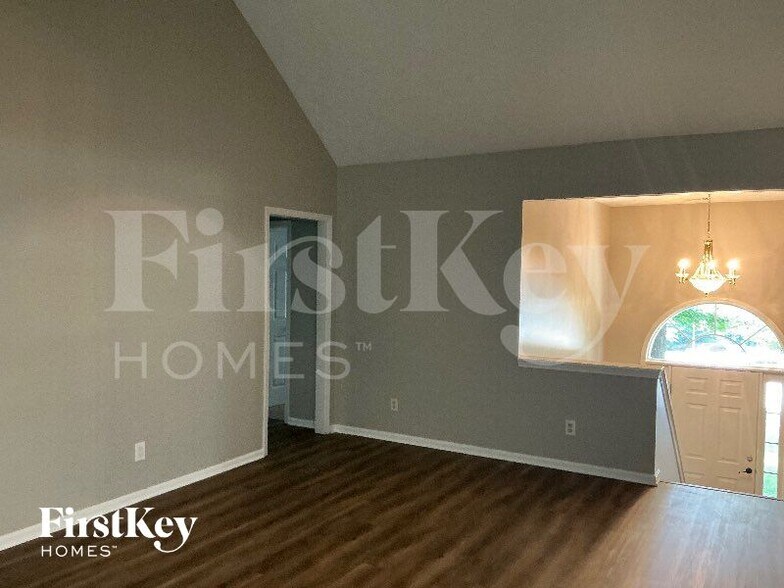 Building Photo - 1303 Post Oak Ct
