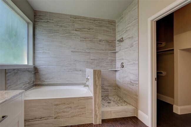 Building Photo - 10567 Sunflower Dr