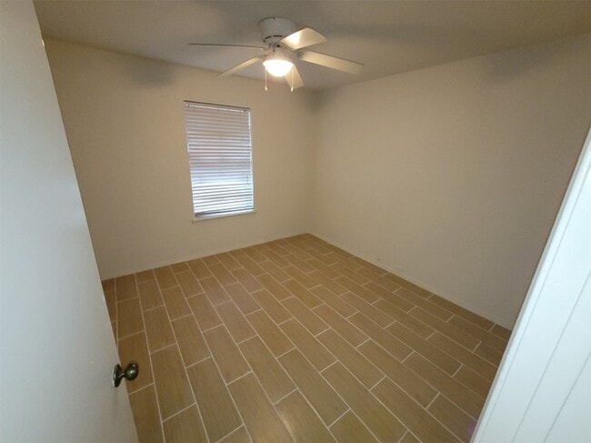 Building Photo - 110 La Fawn Cir