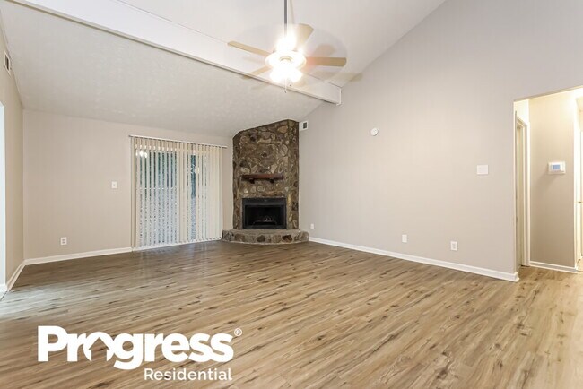 Building Photo - 7215 Buck Creek Dr