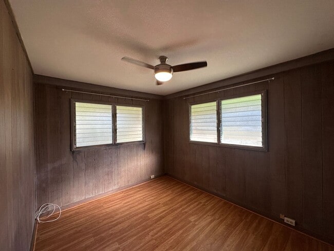 Building Photo - 929 Maniniholo St