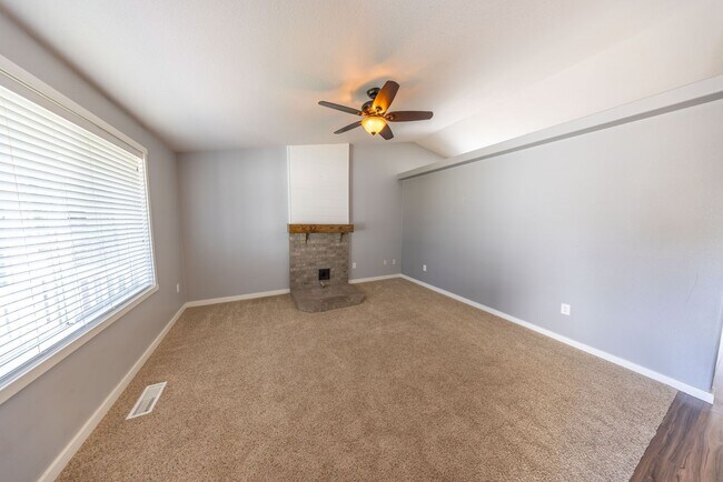 Building Photo - One Level Ranch Home - Three Bedrooms