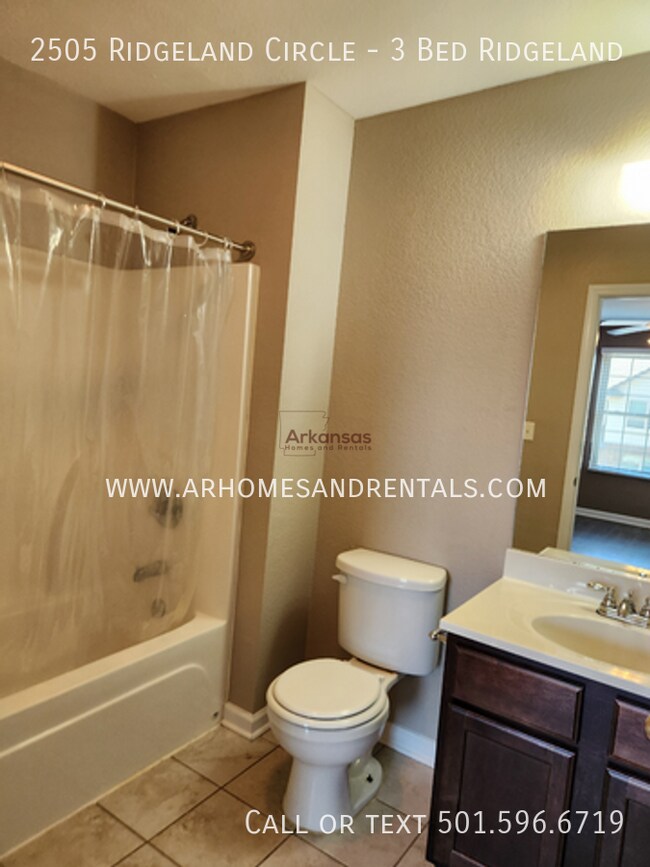 Building Photo - 2505 Ridgeland Cir