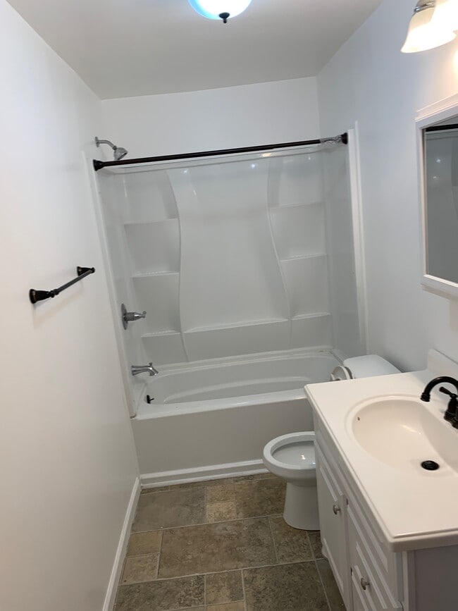 Guest Bathroom - 246 Sapsucker Woods Rd