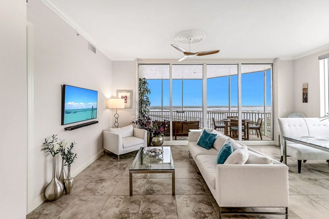 Building Photo - Stunning High-Rise Condo with Gulf Views –...