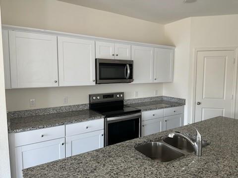 Building Photo - 600 Crestridge Dr